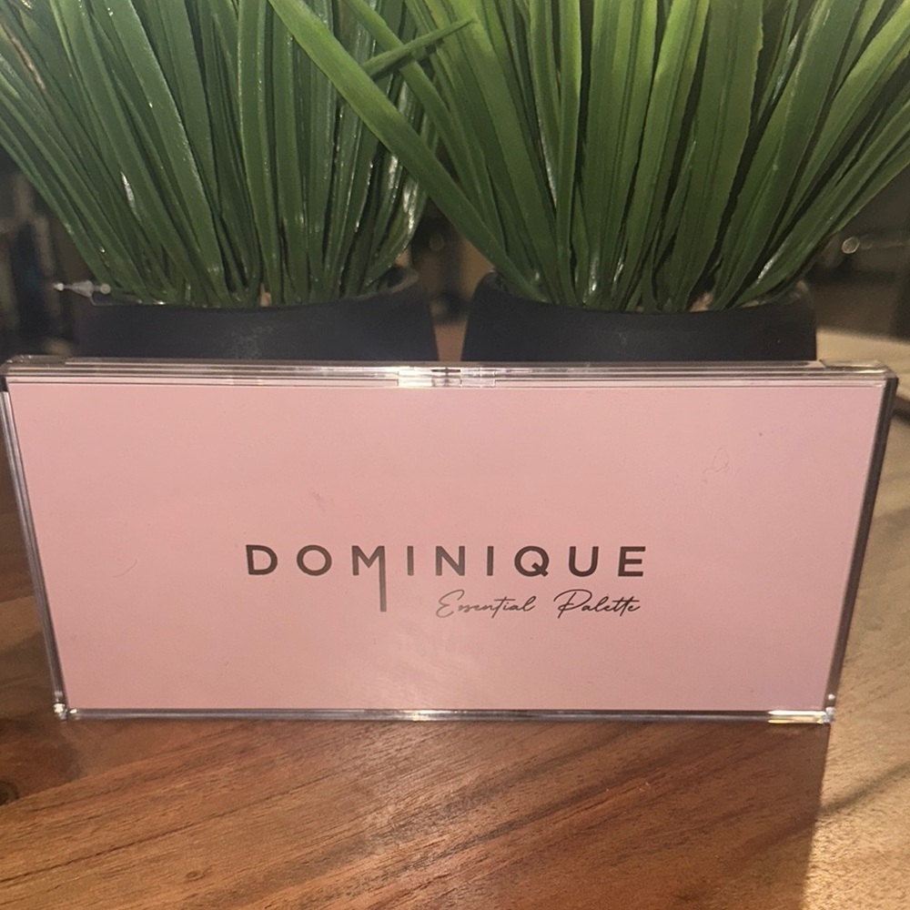 Dominique Essentials Palette - Pink